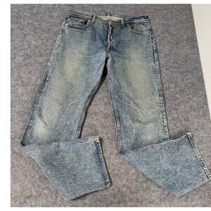 Vintage Levi’s Denim Jeans Straight Relaxed Light Wash Made in USA Size W36 L34